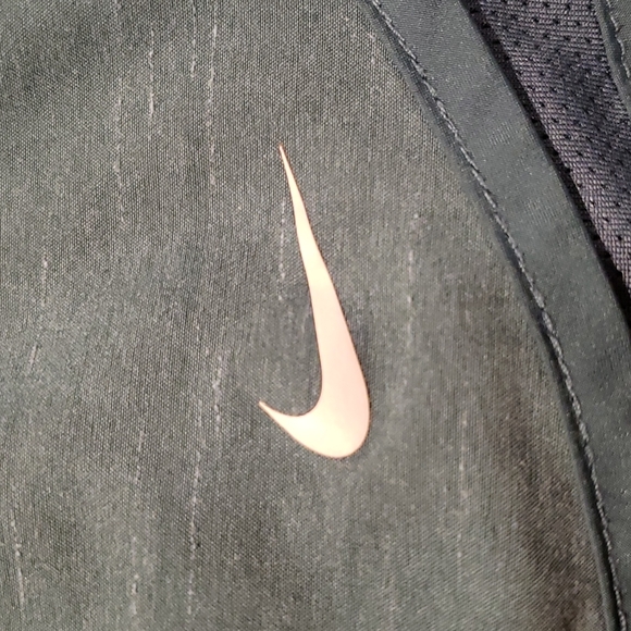 Nike running shorts green size medium - Picture 3 of 3